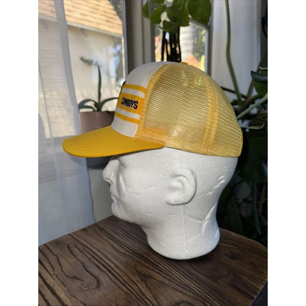 Wyoming Cowboys‎ One Size SnapBack Mesh Trucker Hat
